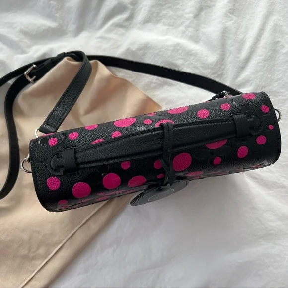 Louis VuittonxYayoi Kusama 2023 Monogram Embossed Dots Empreinte Pochette Métis - Picture 3 of 16